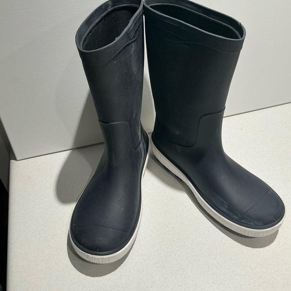 Kamik Kids Navy/Black Rain Boots - Picture 5 of 9